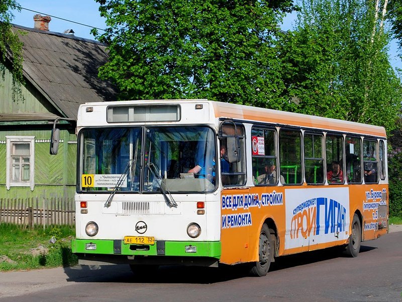 В Брянске на маршрут № 10 добавили дополнительный автобус
