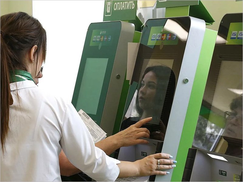 Сбербанк и «Тинькофф» запустили в тестовом режиме биометрические банкоматы