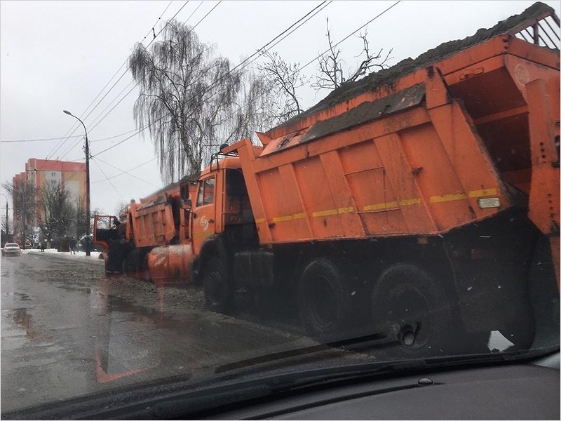 Последствия снегопада в Брянске ликвидировали 62 единицы техники