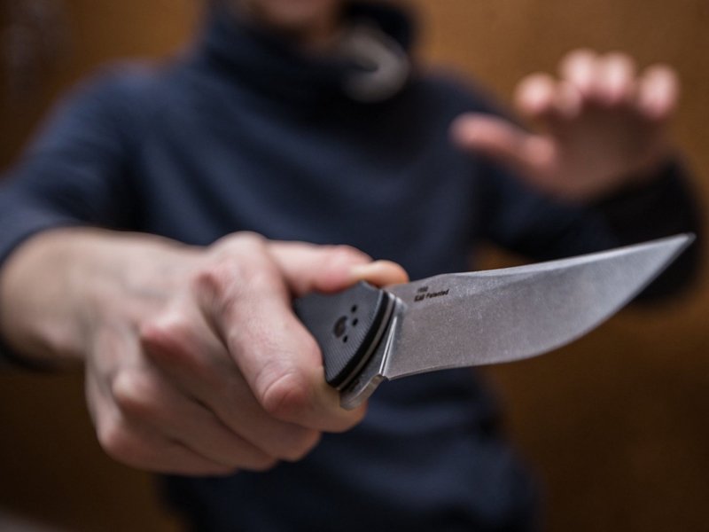Хулиган с ножом в Радице: два покушения на убийство, одно оказалось успешным