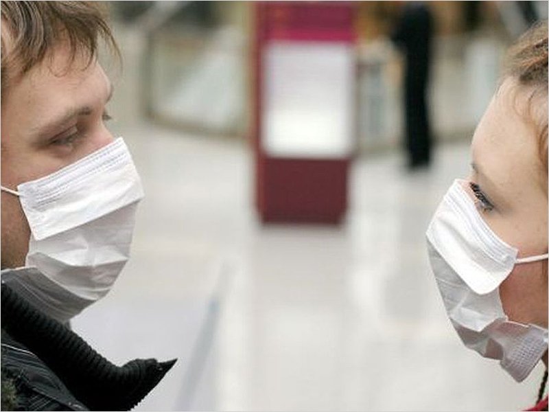 Минпромторг заявил об отсутствии дефицита медицинских масок в России