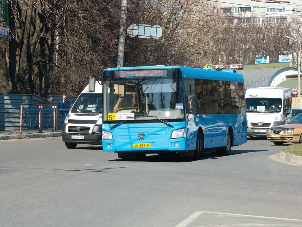 Автобусы в Брянске работают по расписанию выходного дня