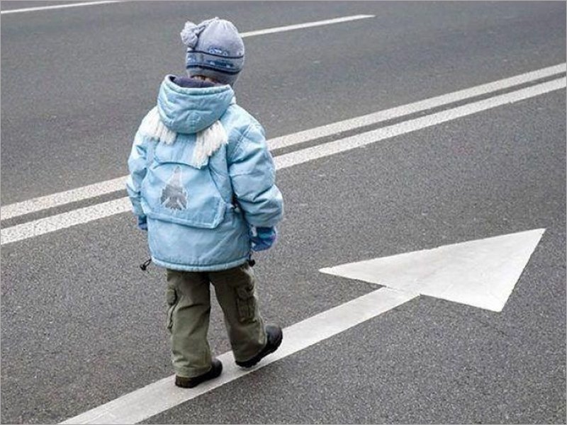 Пятилетний мальчик погиб под колёсами легковушки в Погаре