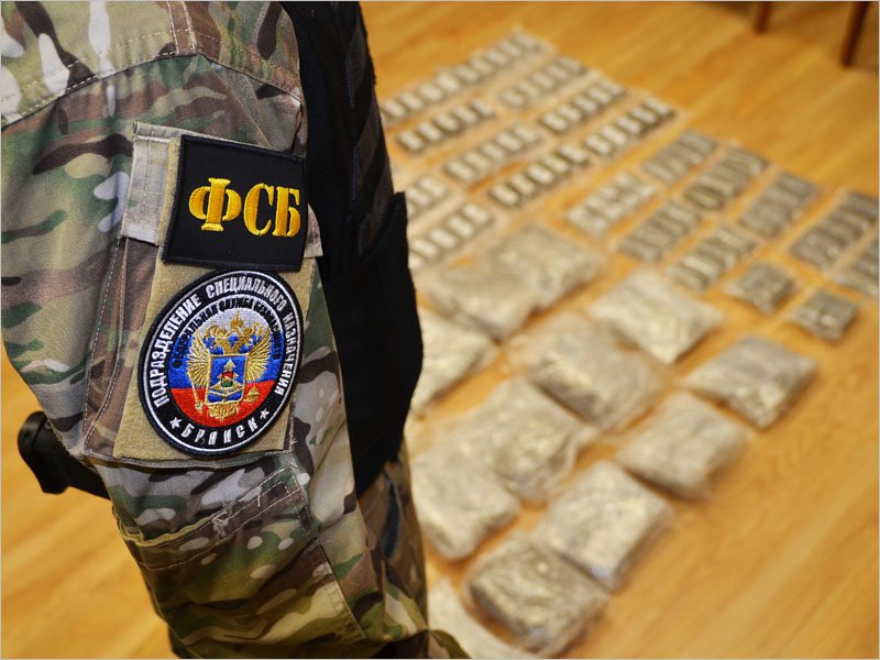 Двое наркодилеров в Брянске задержаны с 20 кг гашиша