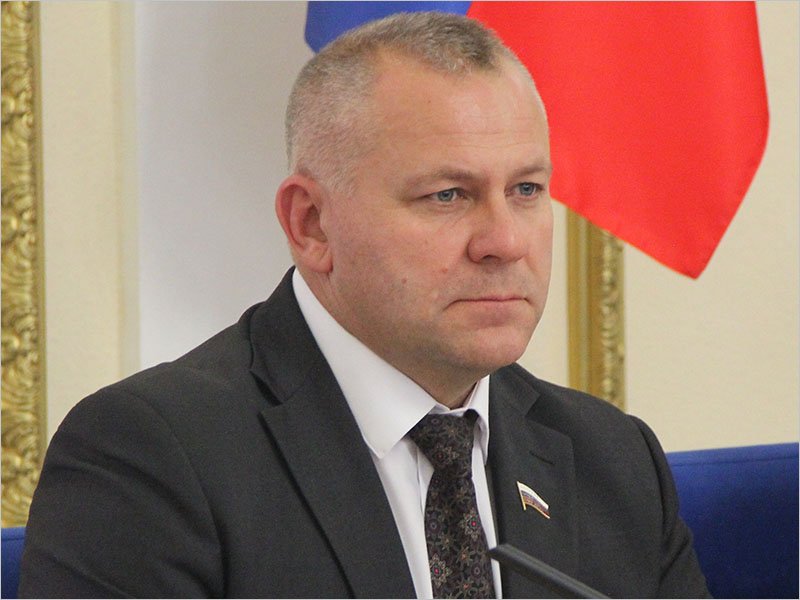 В Брянске депутат Госдумы принял по телефону жалобы на потерю работы в пандемию