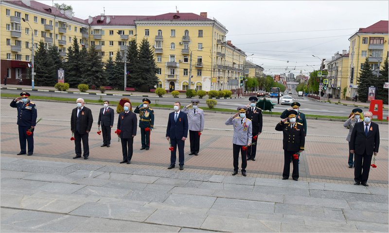 Память героев Великой Отечественной войны руководители области почтили по-карантинному