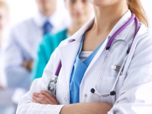 В брянские больницы и поликлиники пришли более ста «целевых» специалистов