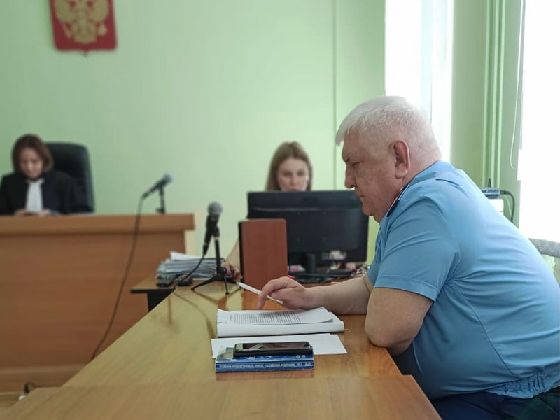 В Брянске начался суд по мартовскому убийству таксиста. На скамье подсудимых матерый рецидивист