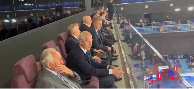 Брянский губернатор наблюдал с VIP-трибуны открытие Международного центра самбо в Лужниках