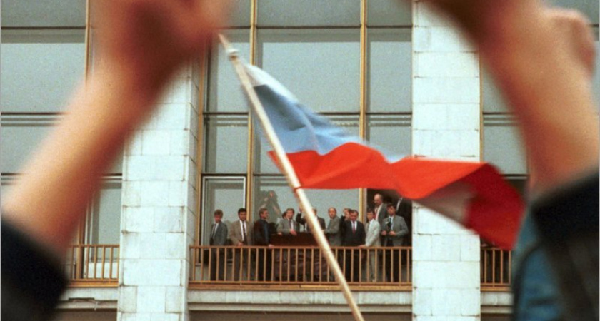 В России вспоминают события августовского путча 1991 года: брянские власти и тогда говорили исключительно о картошке