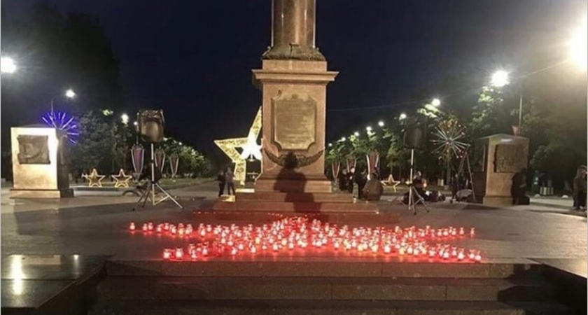 Онлайн-свеча и «Судьба человека» в уличном кинотеатре в центре города: Брянск отмечает День памяти и скорби