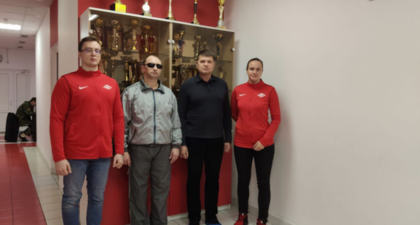 Слепой брянский спортсмен сдал нормы ГТО на золотой значок