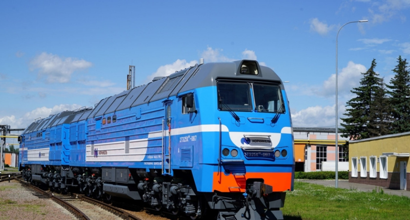 Тепловозы брянского производства приступили к работе на самой северной железной дороге в мире