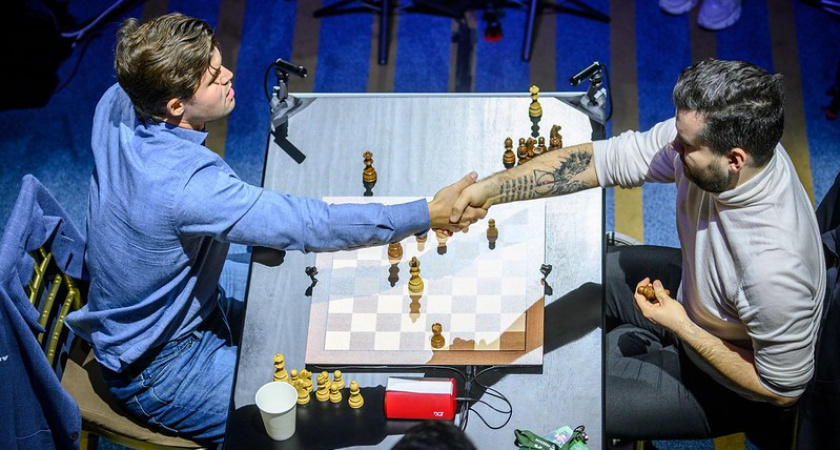 Ян Непомнящий в новогоднюю ночь завоевал звание чемпиона мира по блицу