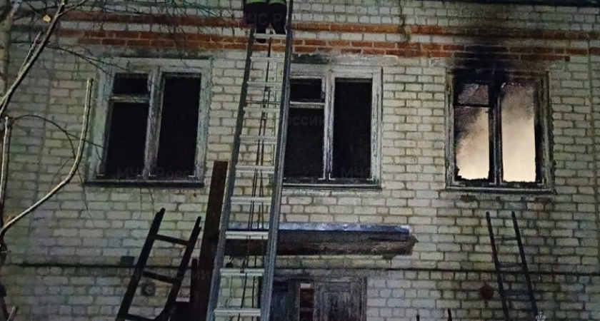 Пожар в Почепе: выгорел дом, погиб престарелый хозяин дома