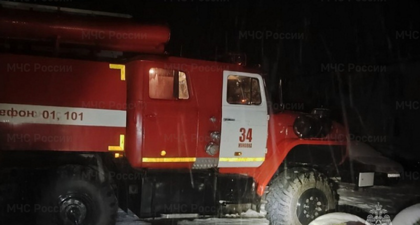 Ночной пожар под Жуковкой: женщина спасена из горевшей квартиры