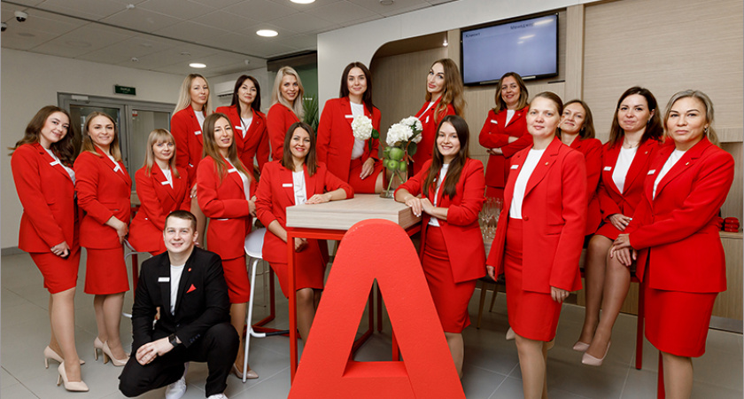 Альфа-Банк выходит с phygital-моделью в Брянск