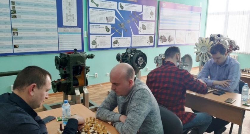Брянский автозавод провел корпоративный турнир по шахматам