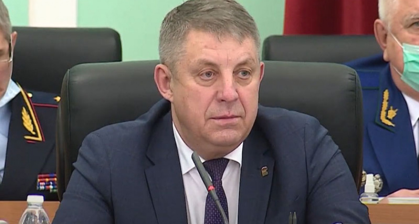 Власти определились со школьниками и студентами, которые получат премии брянского губернатора