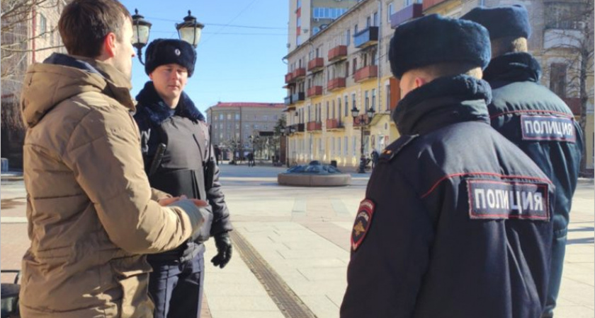 Брянский губернатор поручил ректорам вузов не пускать студентов на несанкционированные акции
