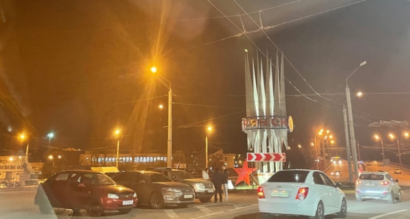 Скользкие дороги Брянска привели к массовым ДТП на улицах города