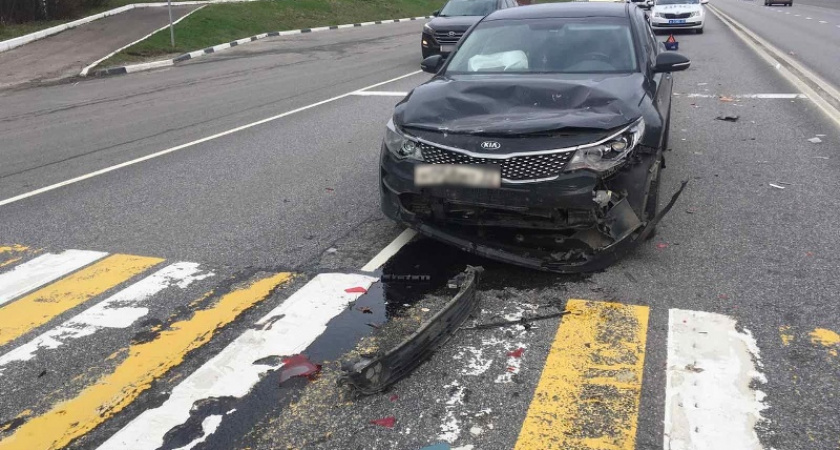 У памятника Водителям под Брянском произошло ДТП-«паровоз»