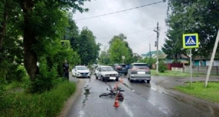 Велосипедистка в Брянске попала в ДТП и получила травмы из-за своей невнимательности