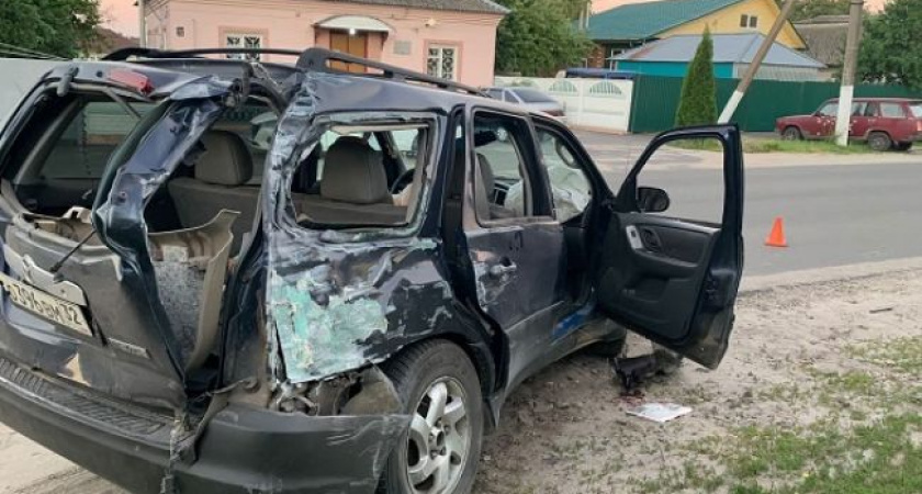 В Стародубе водитель направил свою Mazda точно в забор. И погиб