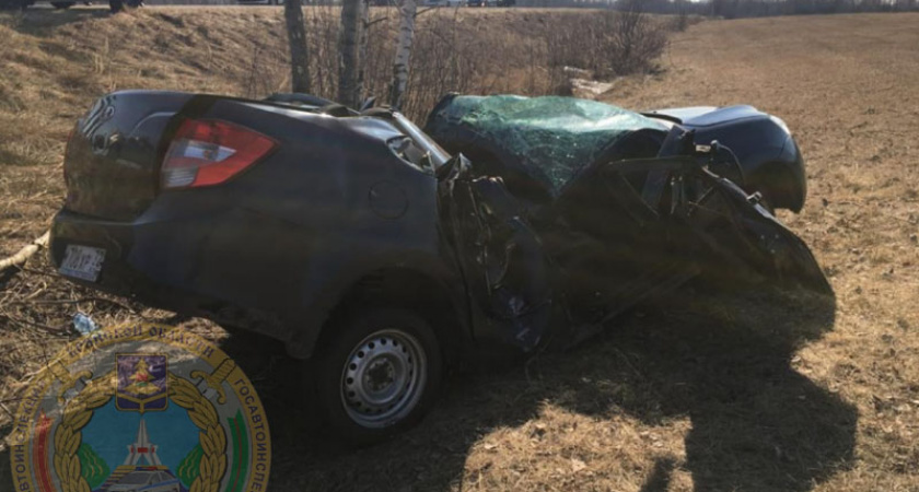 В Гордеевском районе умер 63-летний водитель Lada GRANTA. Мужчине стало плохо за рулём