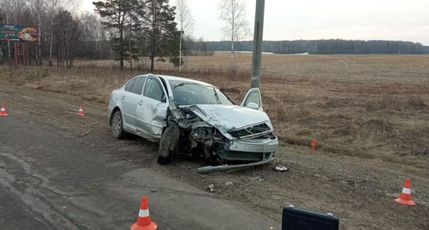 В ночном ДТП под Выгоничами иномарка въехала в Lada Granta. Госпитализированы три юных девушки