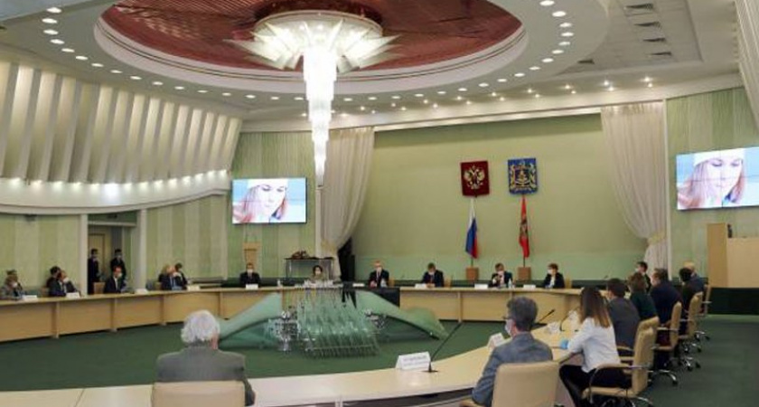 В Брянске торжественно поздравили лучших учёных региона