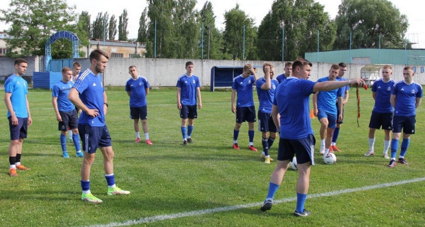 Брянское футбольное «Динамо» вышло из отпуска