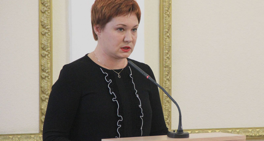 Брянские власти анонсировали прямой эфир с директором департамента образования Еленой Егоровой