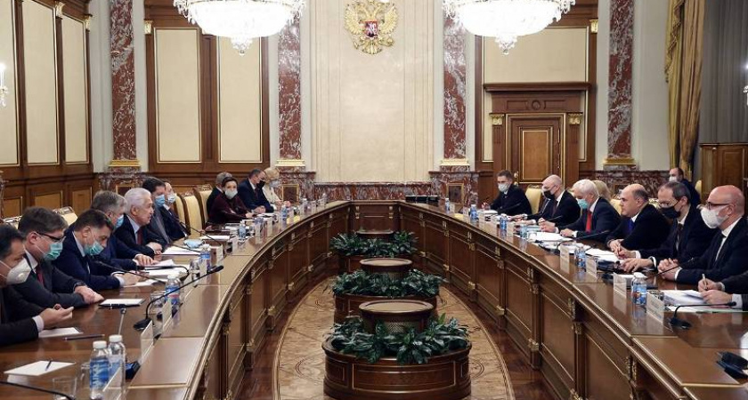«ЕР» и правительство продолжат работу по реализации народной программы партии и выполнению всех соцобязательств