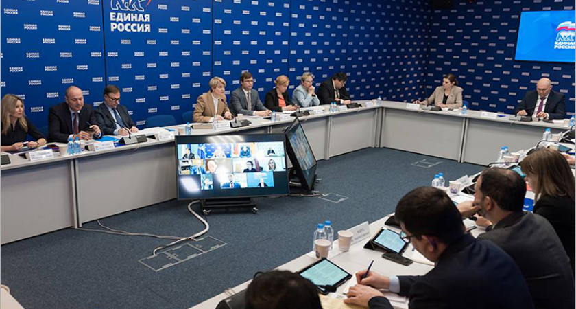 «Единая Россия» предложила упростить порядок приёма в вузы и снизить нагрузку на учителей