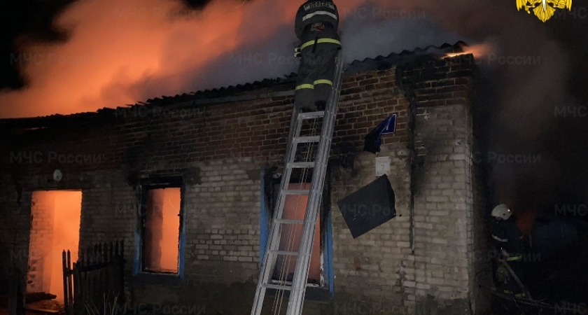 В ночном пожаре в Стародубе погиб мужчина