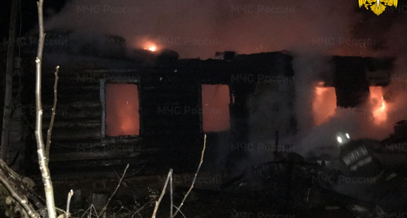 В ночном пожаре под Погаром погибли мужчина и женщина