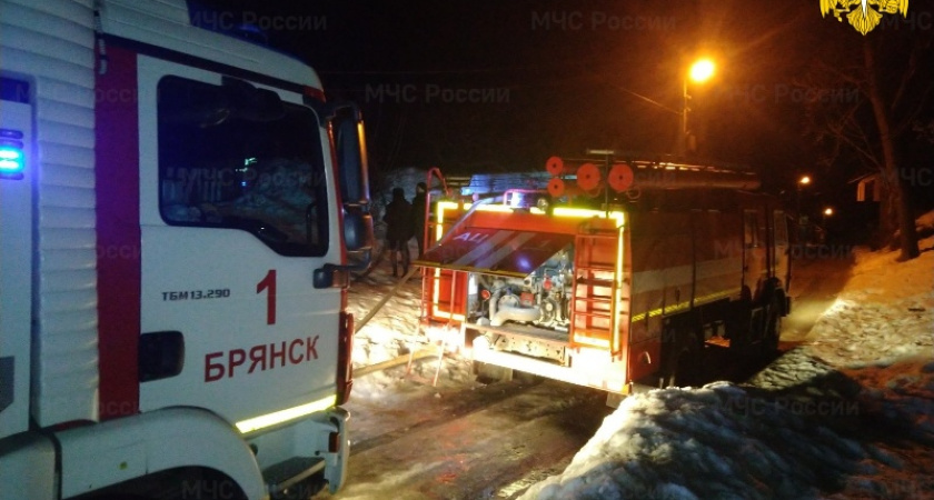 В ночном пожаре в Брянске погибла пожилая женщина