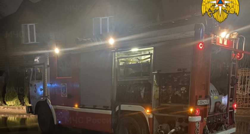 В Брянске второй раз за год ночью горел отель «Гостиный дом»