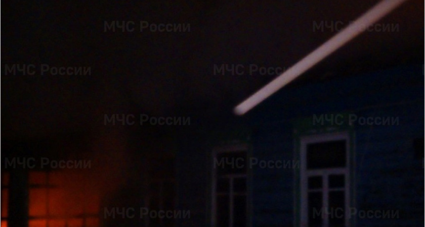 В Стародубе ночью сгорел жилой дом