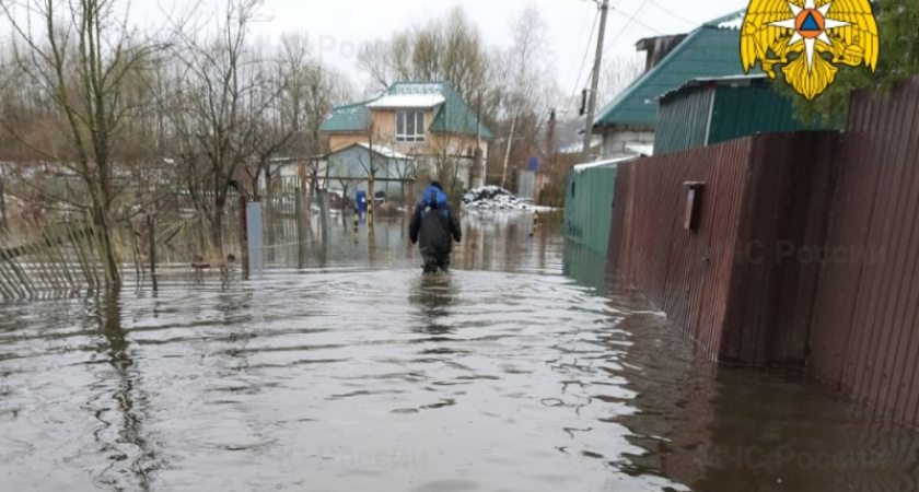 В субботу паводком затоплено ещё два жилых дома в Брянске
