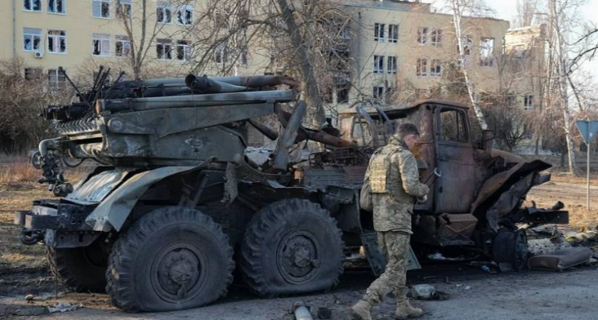 Дневник харьковчанки-3: «Вокруг нас со всех сторон стоят орудия»