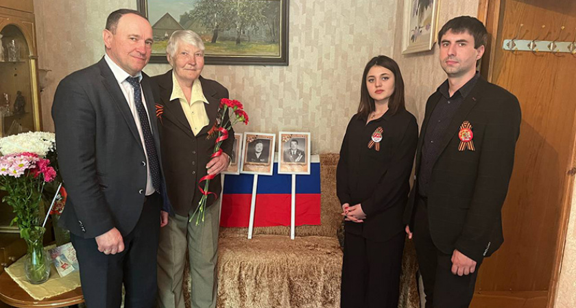 Филиал «Брянскэнерго» поздравил ветеранов – бывших работников энергетической отрасли с Днём Победы