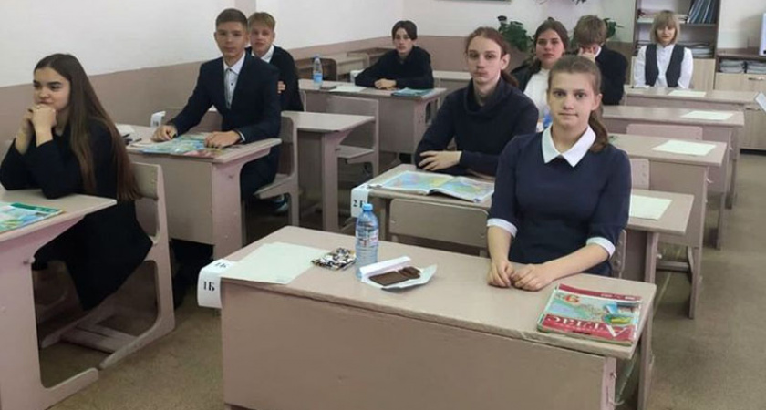 Брянские девятиклассники сдали последние четыре предмета ОГЭ