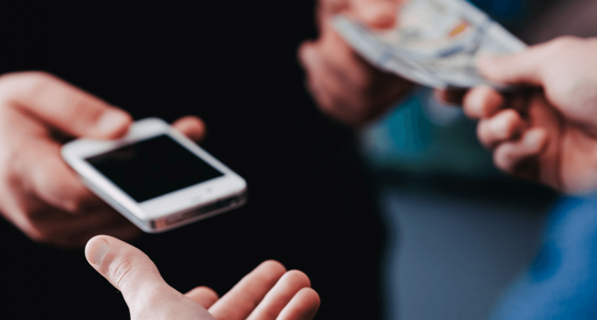 Клиенты Tele2 могут купить смартфоны с «Ренессанс Кредит» в 1500 фирменных точках продаж