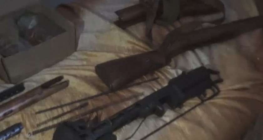 В Навлинском районе остановили наркодельца, пассажиром которого был незаконный «трофейщик»