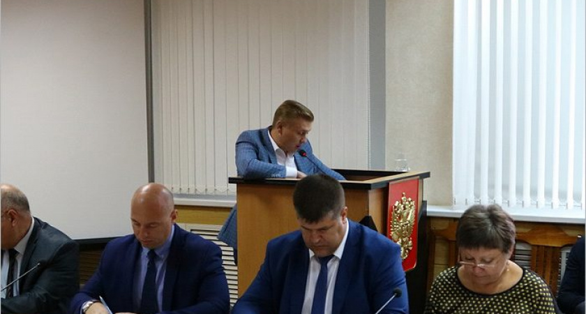 В Брянске по собственному желанию уволился зам главы горадминистрации по строительству