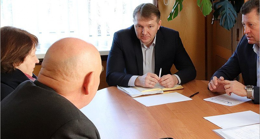 Депутат облдумы Дмитрий Агапов провёл в Трубчевске личный приём граждан