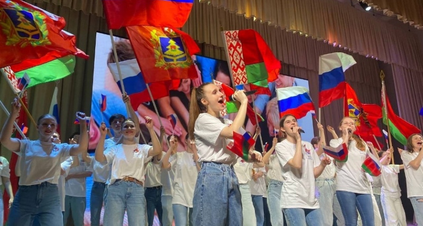 Агитбригада «верных потомков Отечества» из Брянска три дня гастролировала в Белоруссии