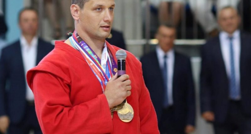 Артём Осипенко дал мастер-класс в новой секции самбо в БГАУ